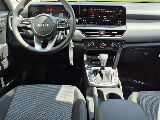 2025 Kia Seltos LX