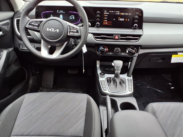 2025 Kia Seltos LX