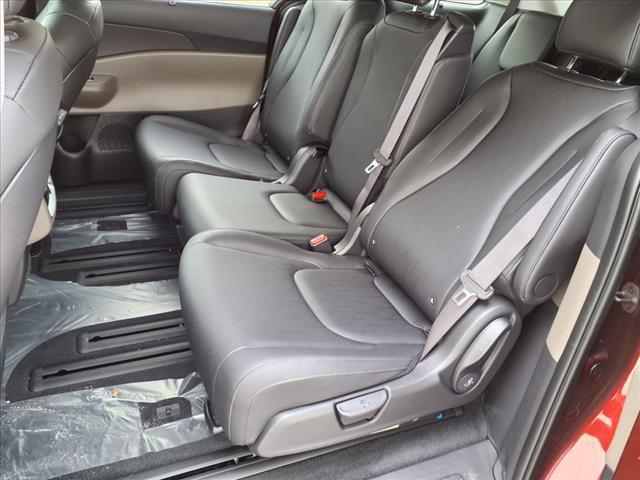 2025 Kia Carnival Hybrid EX