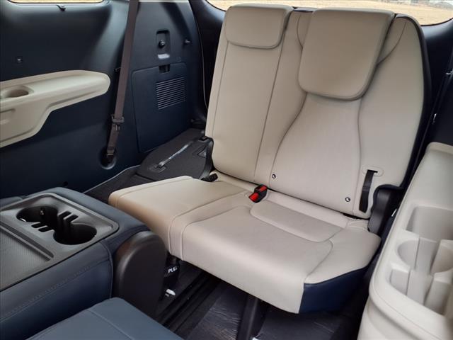 2025 Kia Carnival Hybrid EX