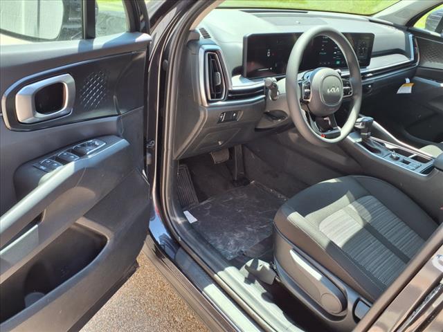 2025 Kia Sorento LX