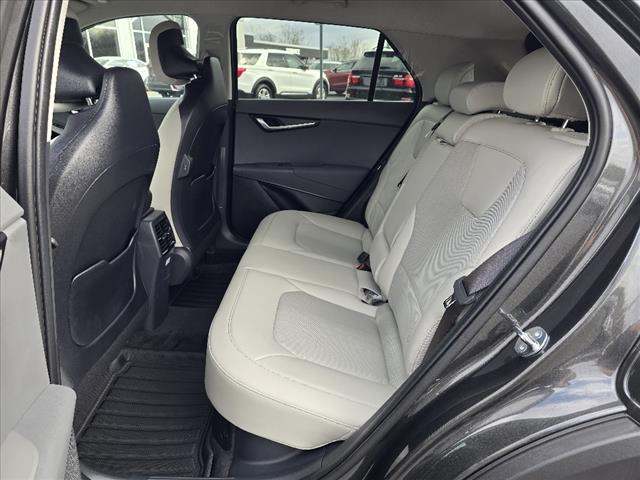 2025 Kia Niro EX