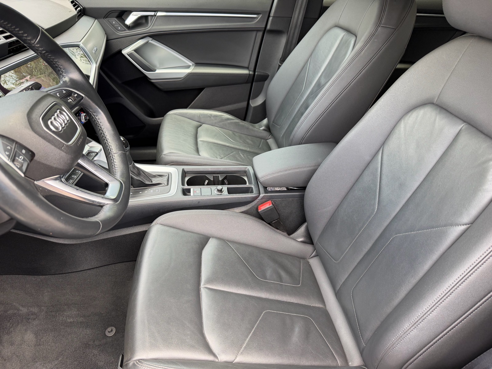 AudiQ310