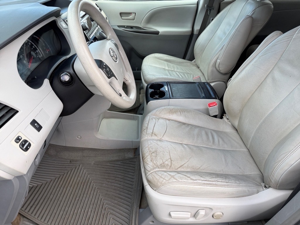 ToyotaSienna10