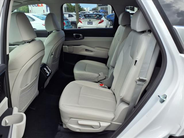2025 Kia Sorento EX FWD