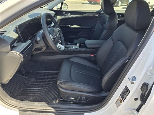 2025 Kia K5 EX