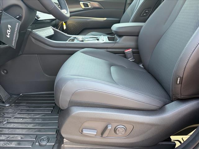 KiaCarnival Hybrid11