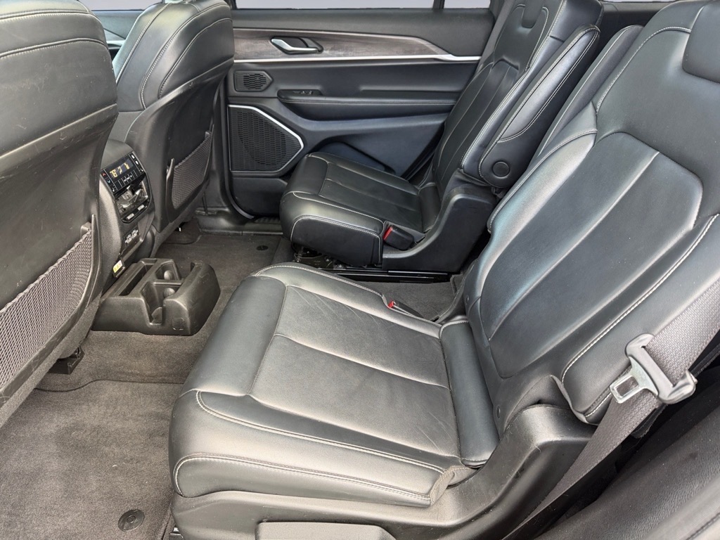 JeepGrand Cherokee L11