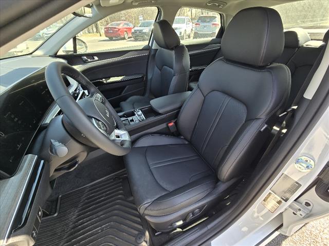 2025 Kia K5 EX