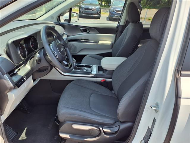 2022 Kia Carnival LX