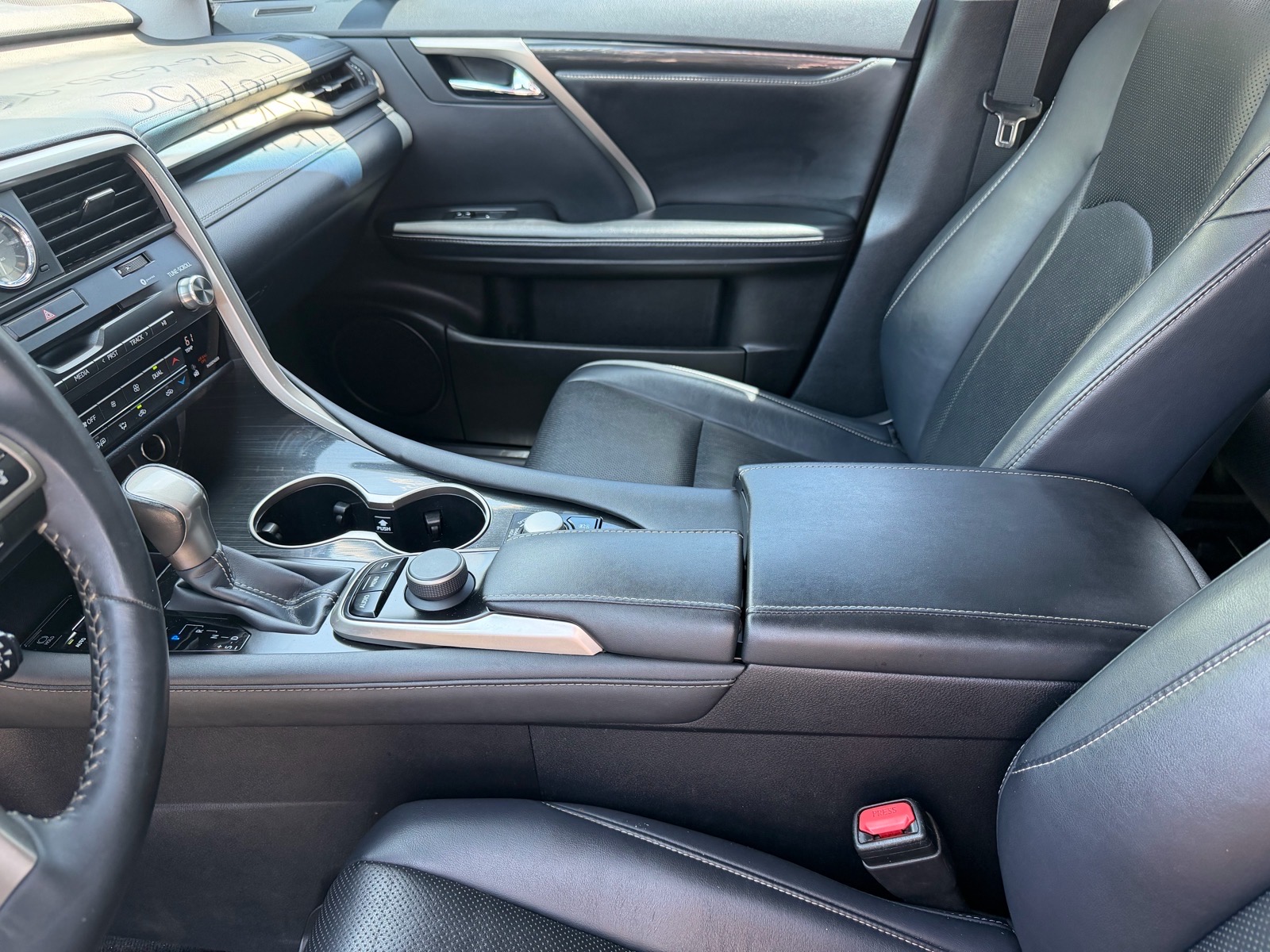LexusRX 35012