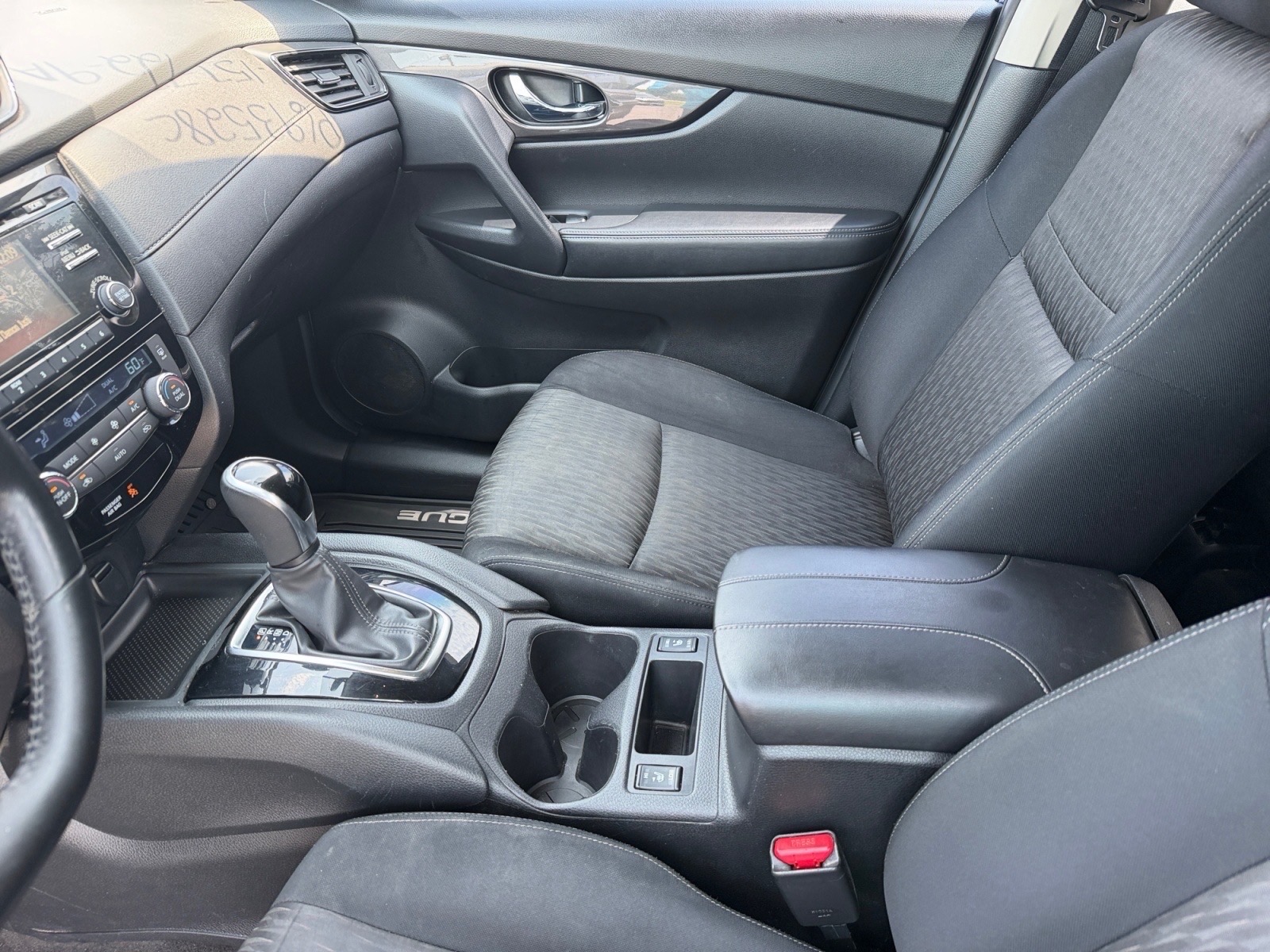 NissanRogue12