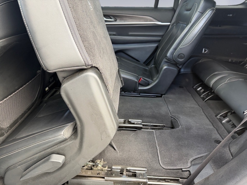 JeepGrand Cherokee L12