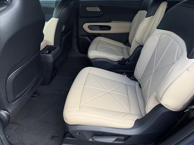 KiaTelluride Hybrid13