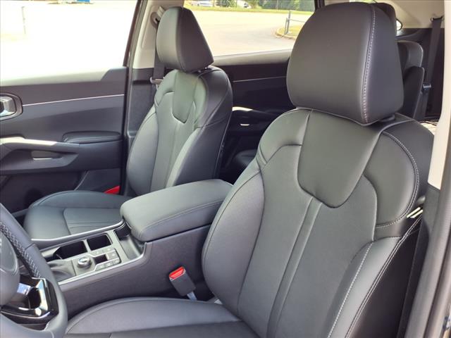 2025 Kia Sorento EX FWD
