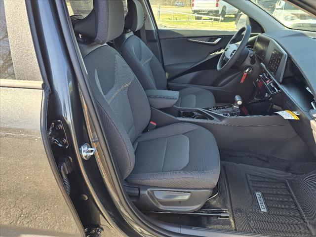 2025 Kia Niro LX