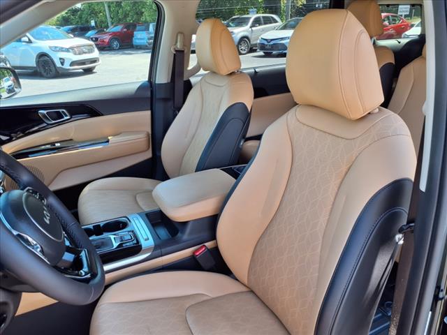 2024 Kia Carnival EX