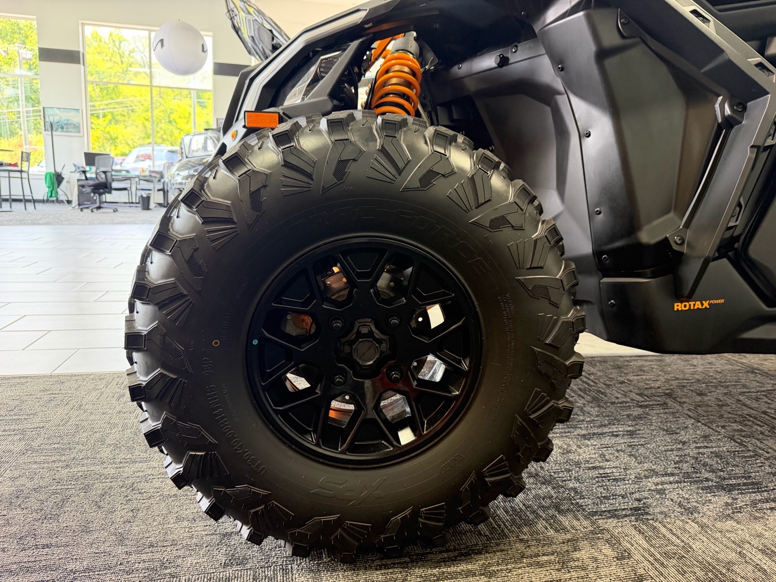 PolarisCan Am Maverick13