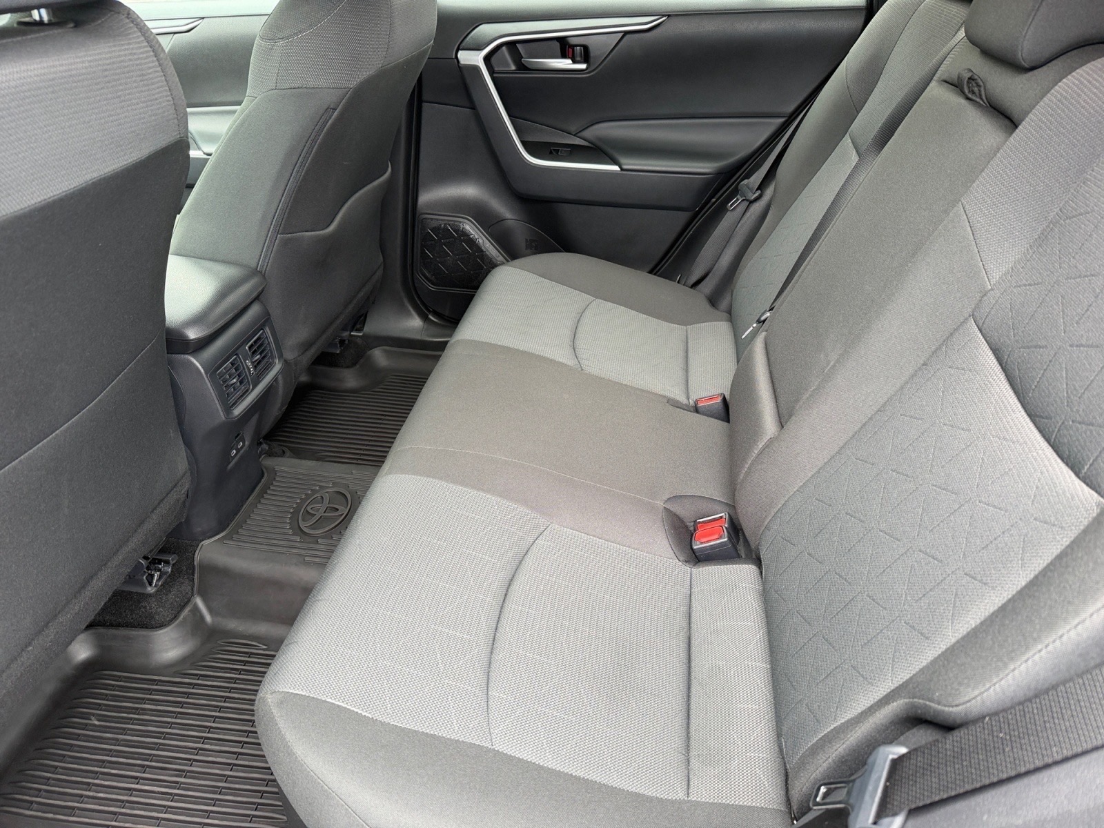 ToyotaRAV4 Hybrid13