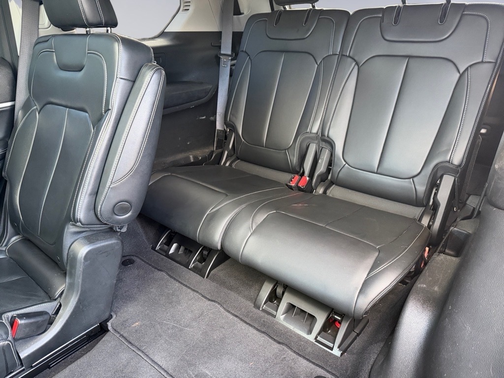 JeepGrand Cherokee L13