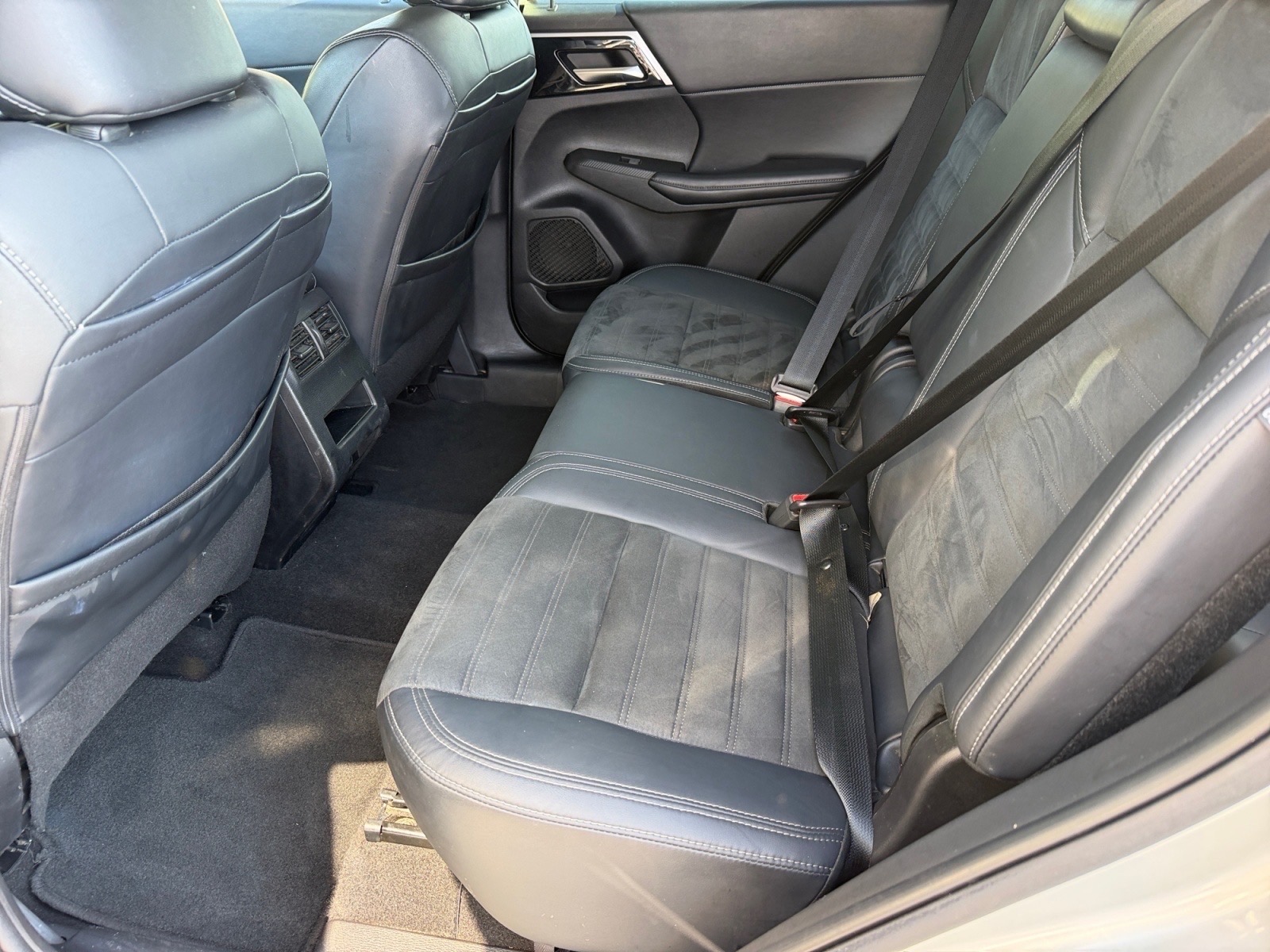 MitsubishiOutlander14