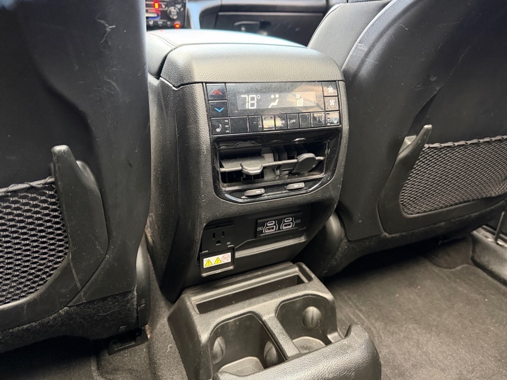 JeepGrand Cherokee L14