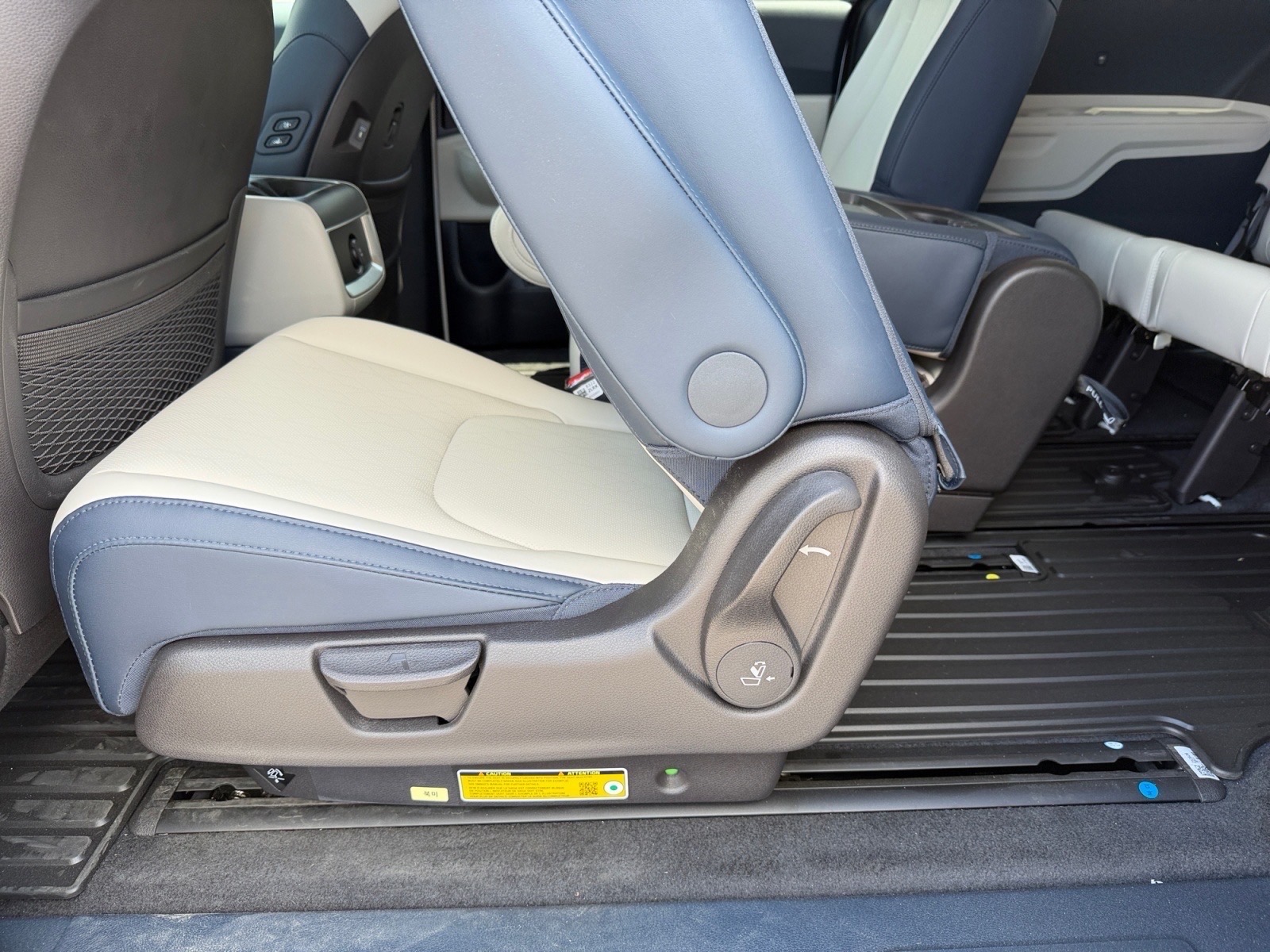 KiaCarnival Hybrid15