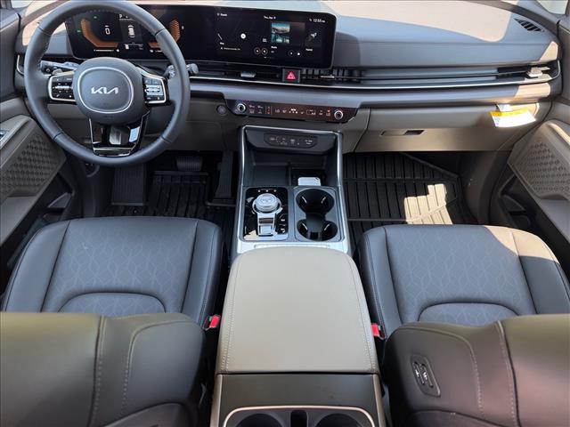 KiaCarnival Hybrid17