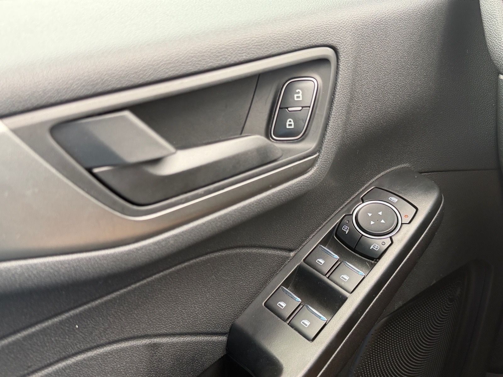 FordEscape18