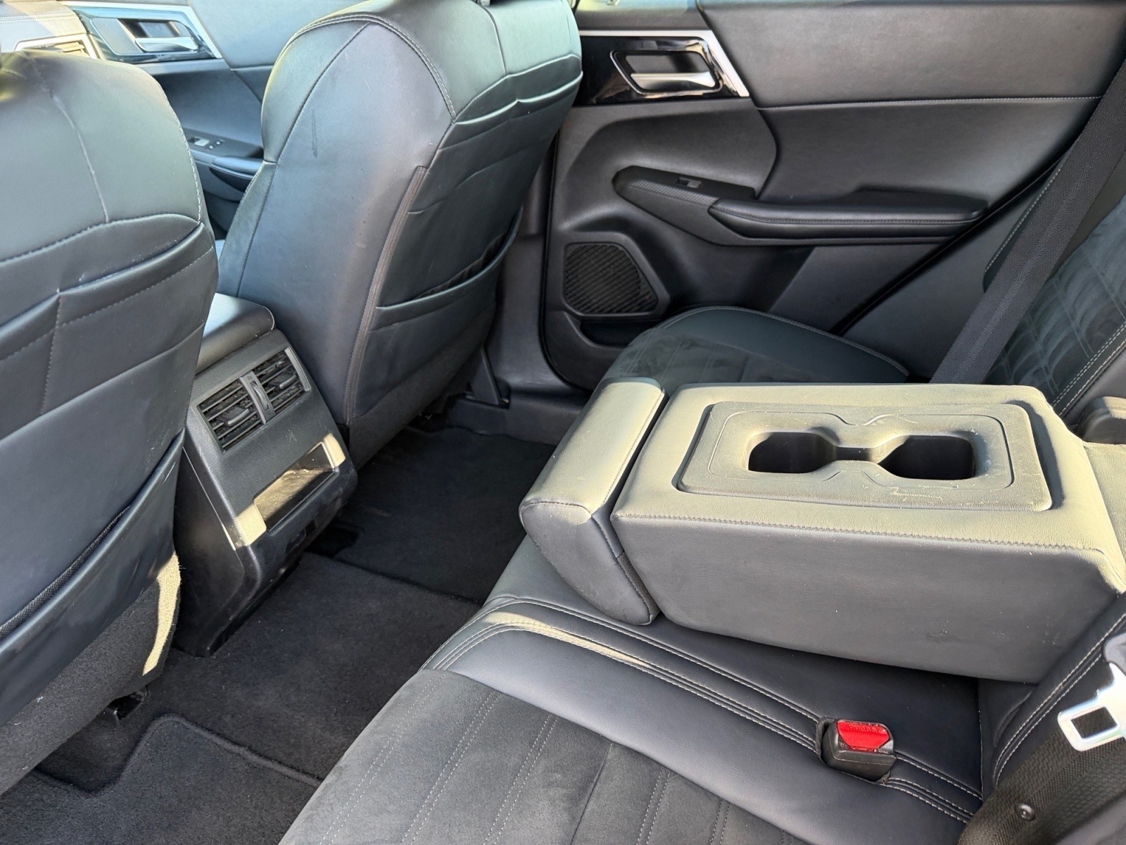 MitsubishiOutlander19