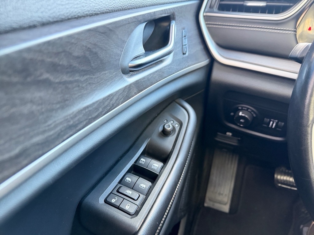 JeepGrand Cherokee L19