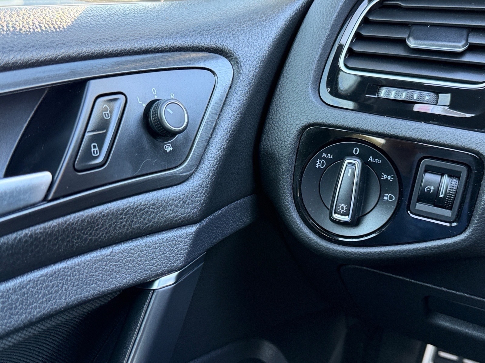 VolkswagenGolf GTI20