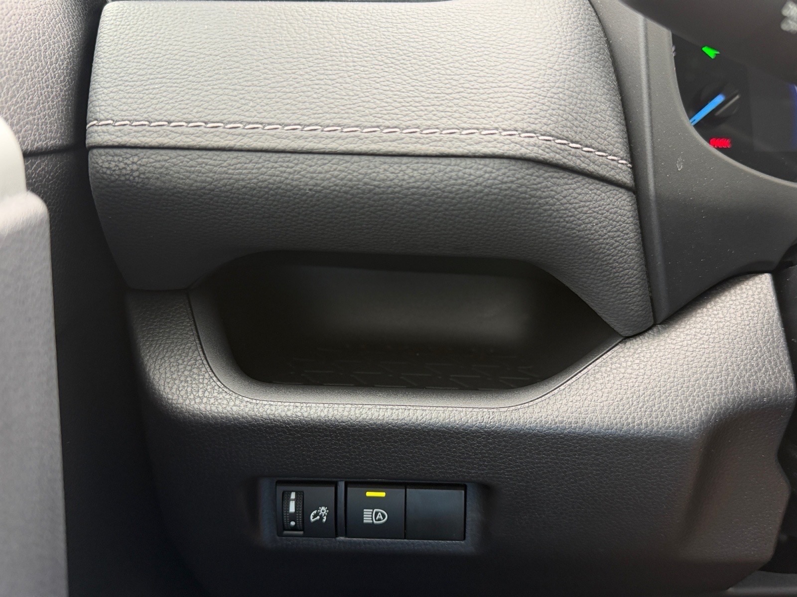 ToyotaRAV4 Hybrid20