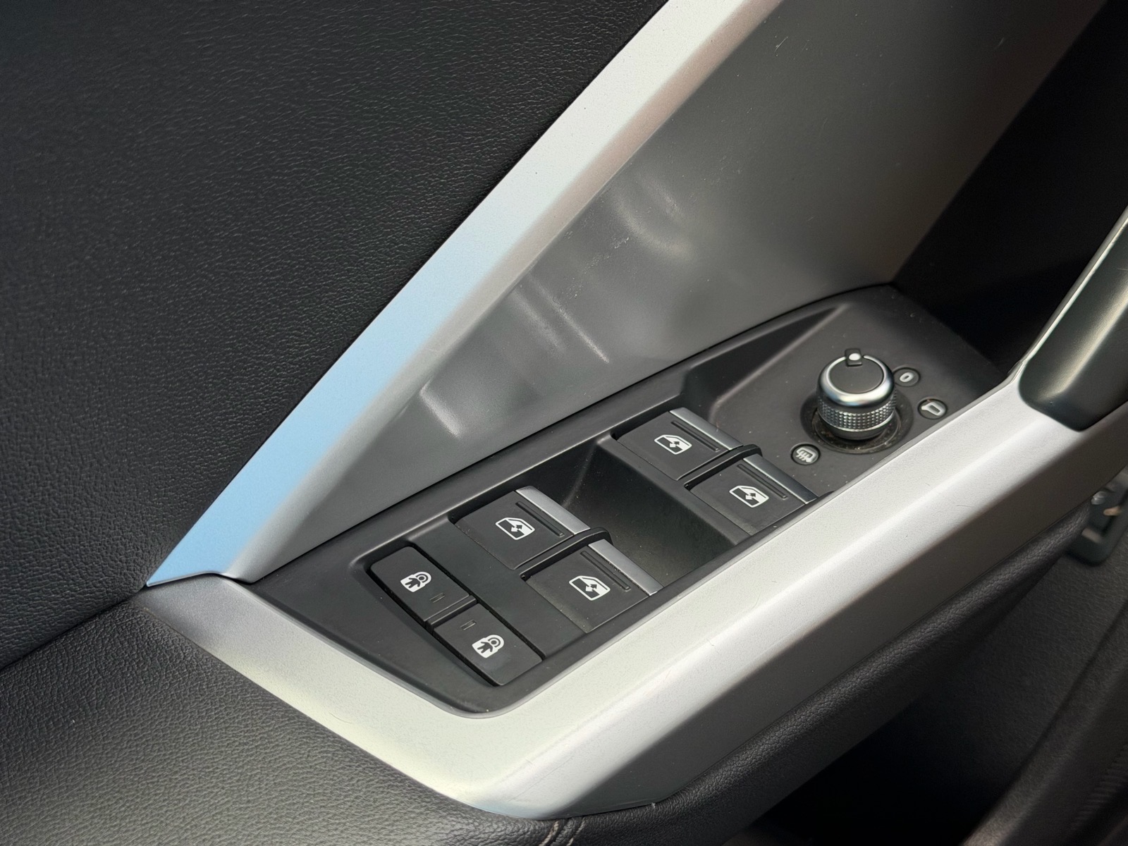 AudiQ320