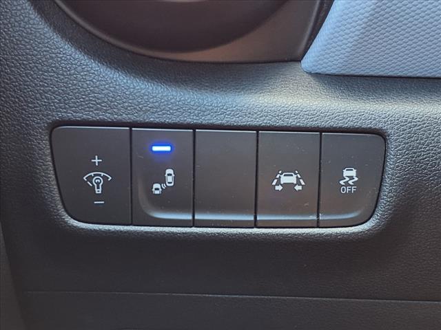 2021 Hyundai KONA SEL Plus