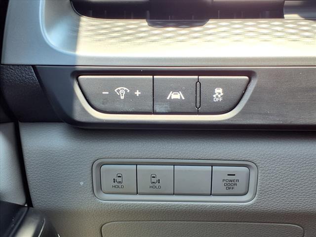 2022 Kia Carnival LX