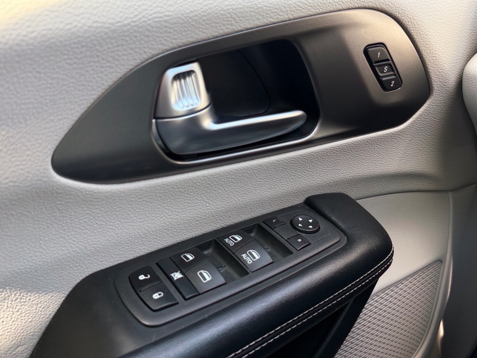 ChryslerPacifica22