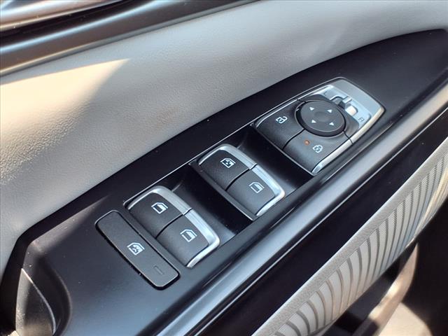 2022 Kia Carnival LX