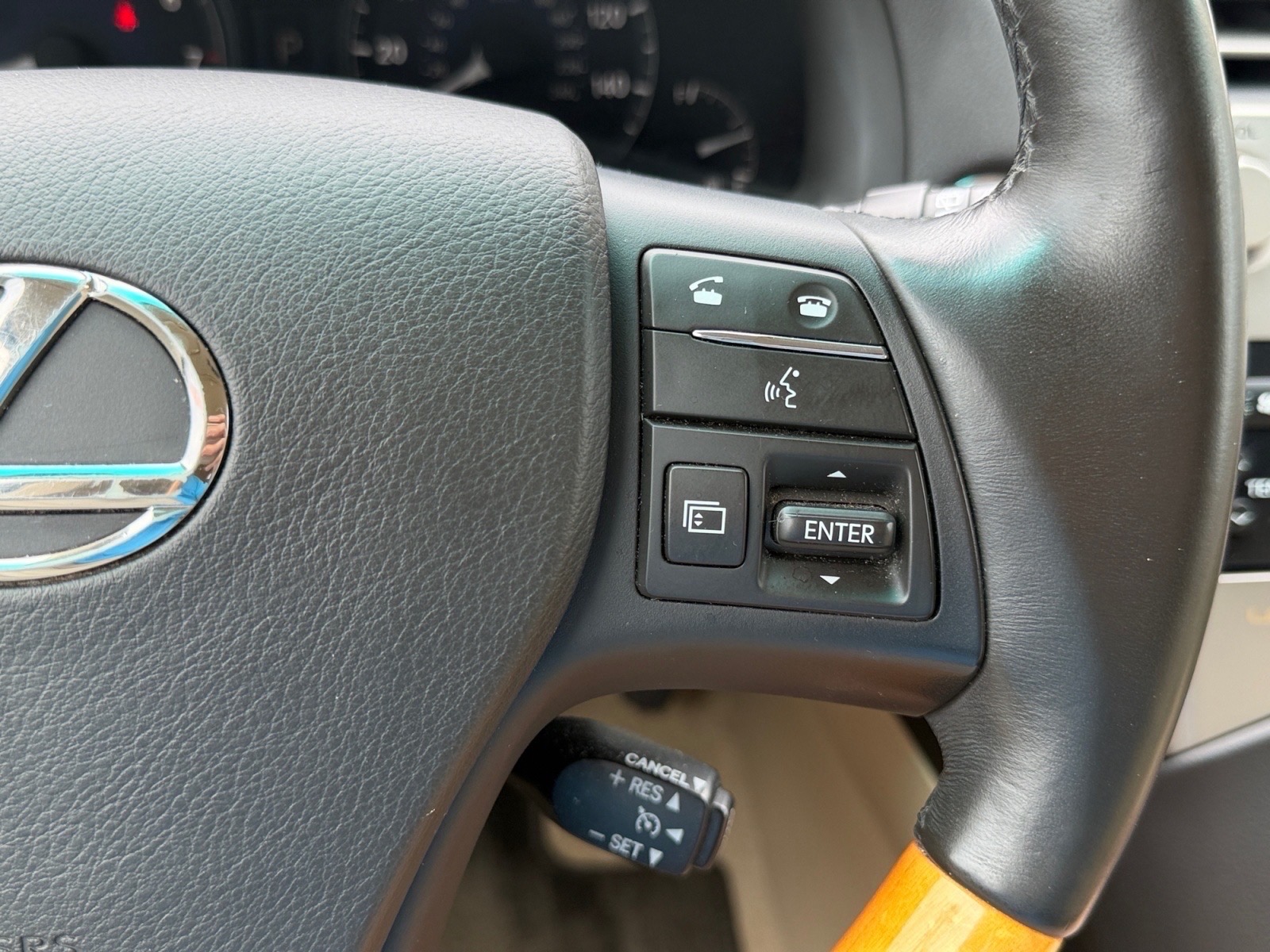 LexusRX 35023