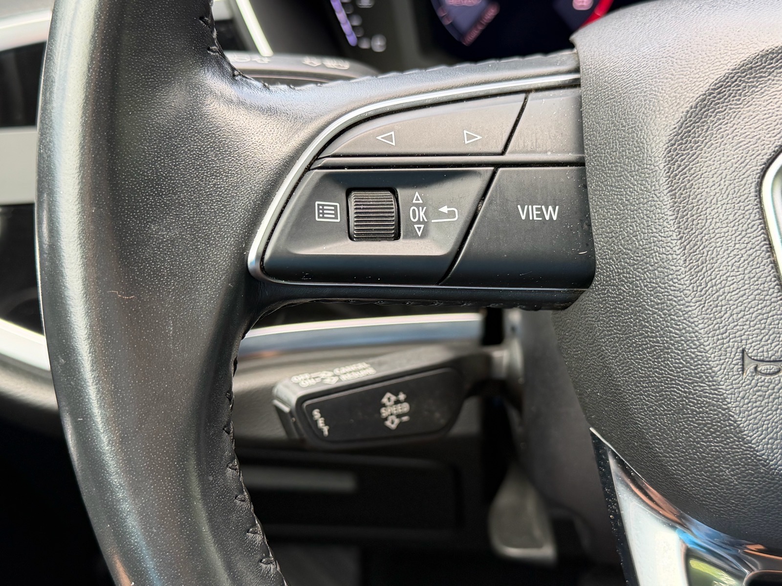 AudiQ323