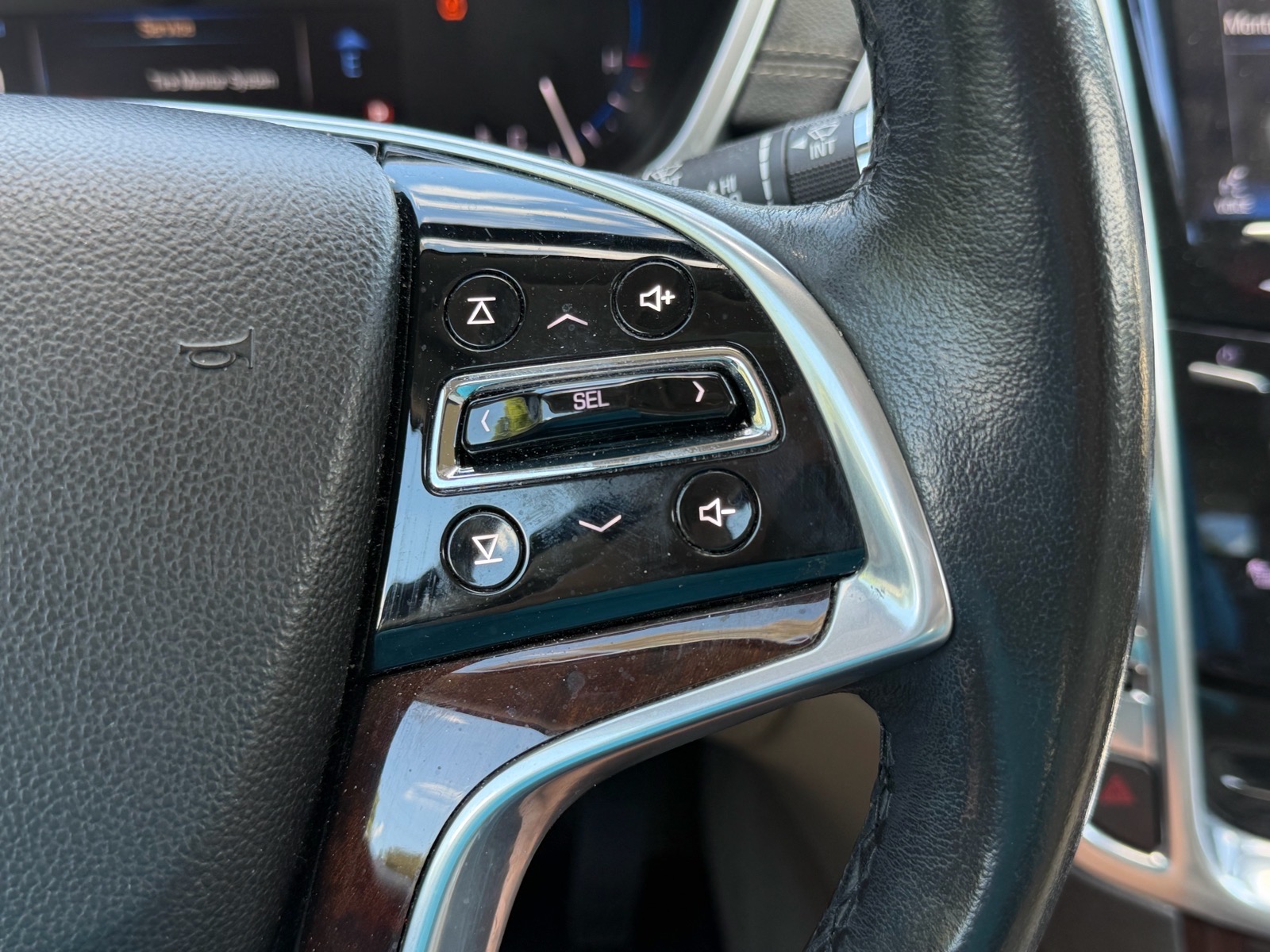 CadillacSRX24