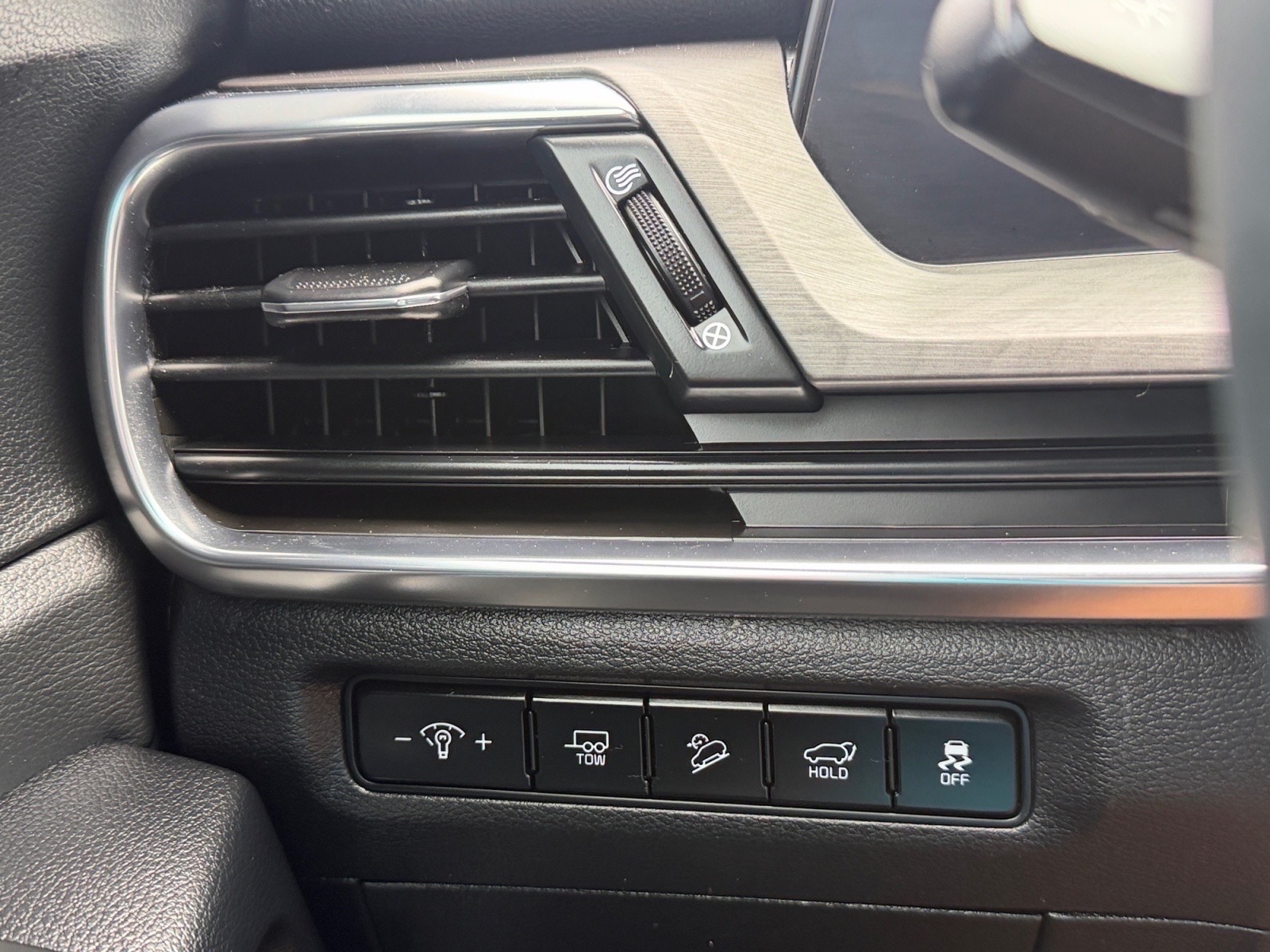 KiaTelluride24