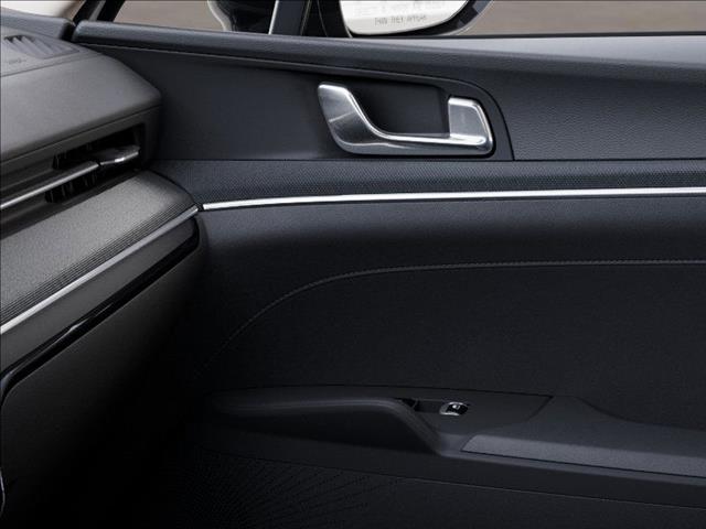 2025 Kia K5 LXS AUTO FWD
