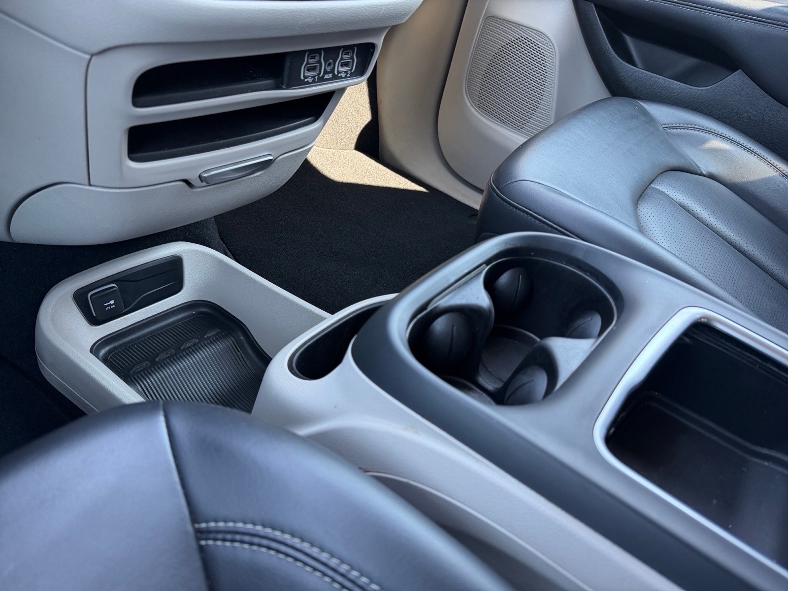 ChryslerPacifica25