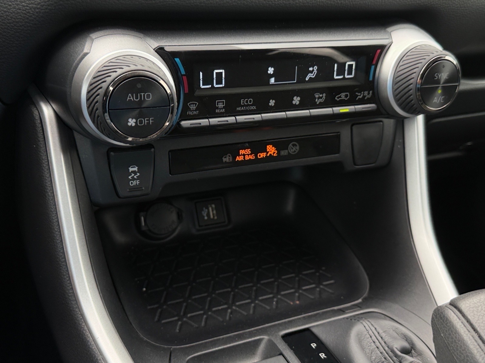 ToyotaRAV4 Hybrid25