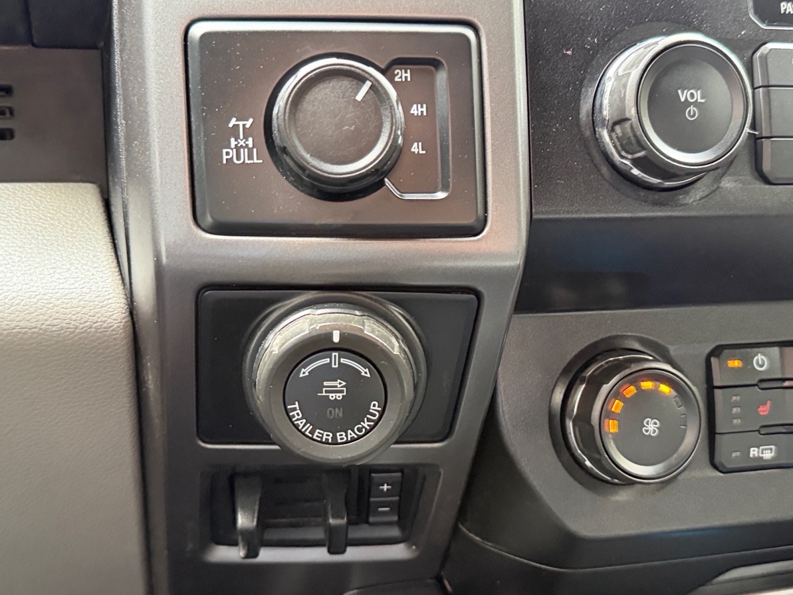 FordF-15026