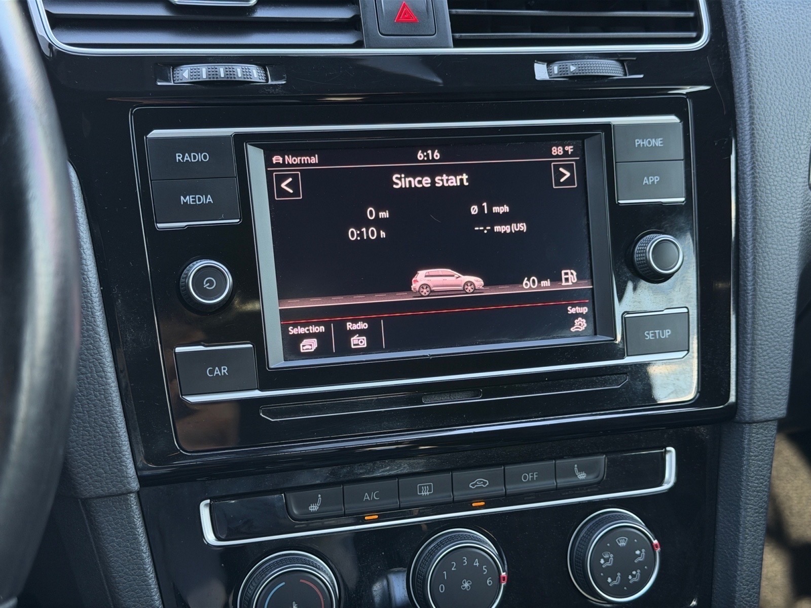 VolkswagenGolf GTI26