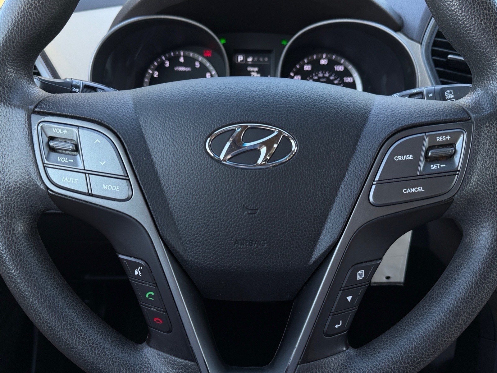 HyundaiSANTA FE Sport26