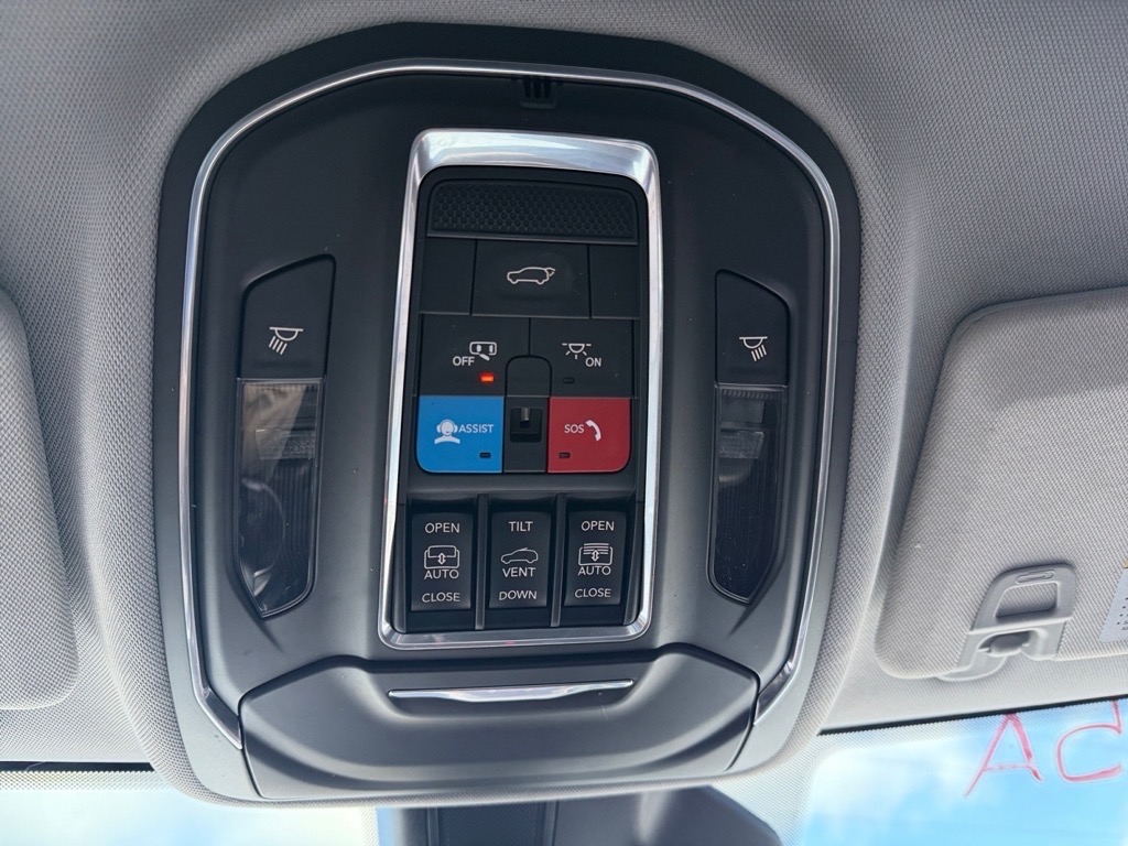 JeepGrand Cherokee L27