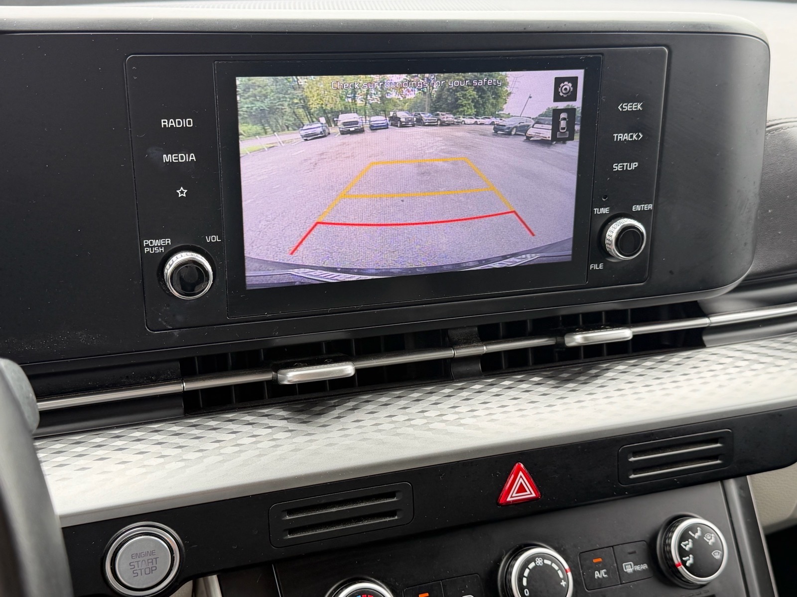 KiaCarnival30
